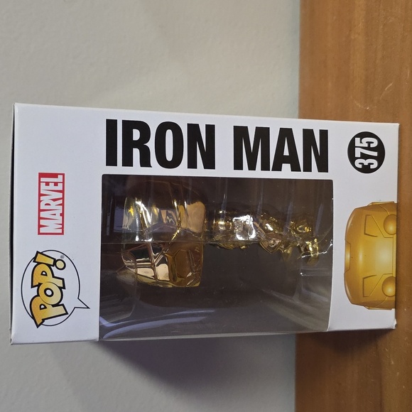 Marvel Studios Gold Iron Man Pop! Vinyl - Picture 4 of 6